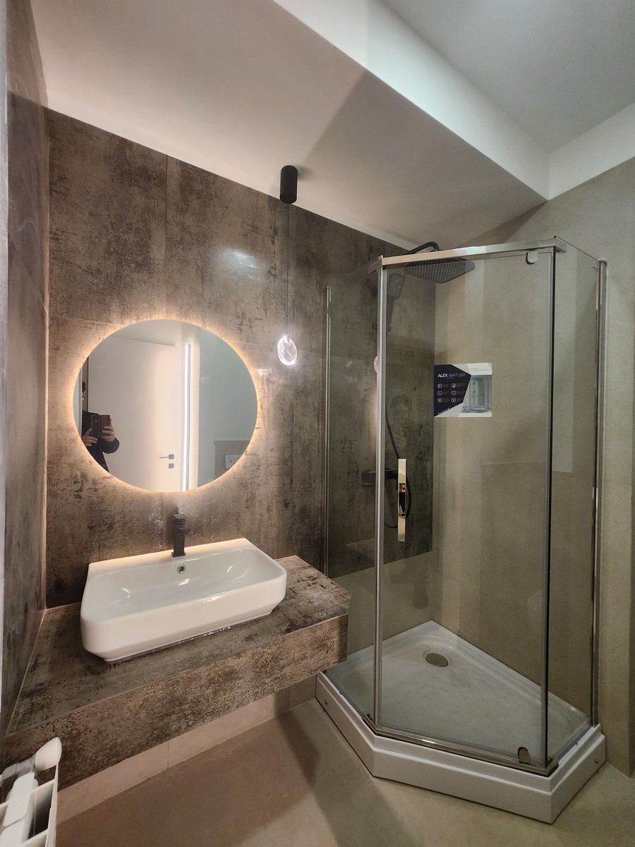 Powder room mirror and lighting